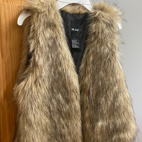 ME JANE FUR VEST - Picture 2 of 5